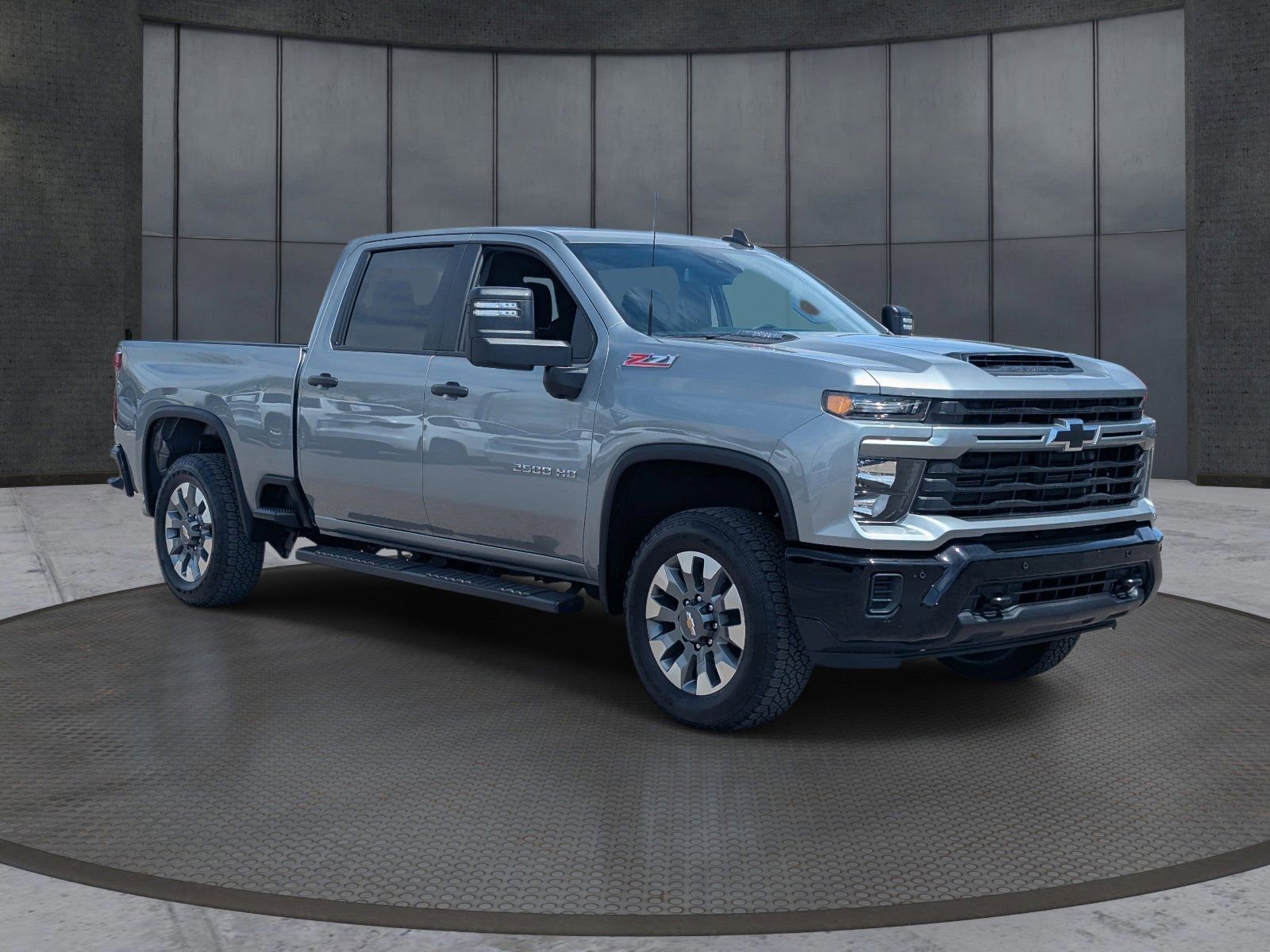 Used 2025 Chevrolet Silverado 2500 Custom w/ Custom Value Package image 8