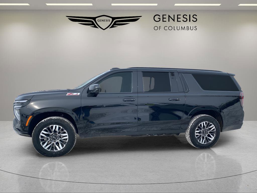 Used 2025 Chevrolet Suburban Z71 image 2