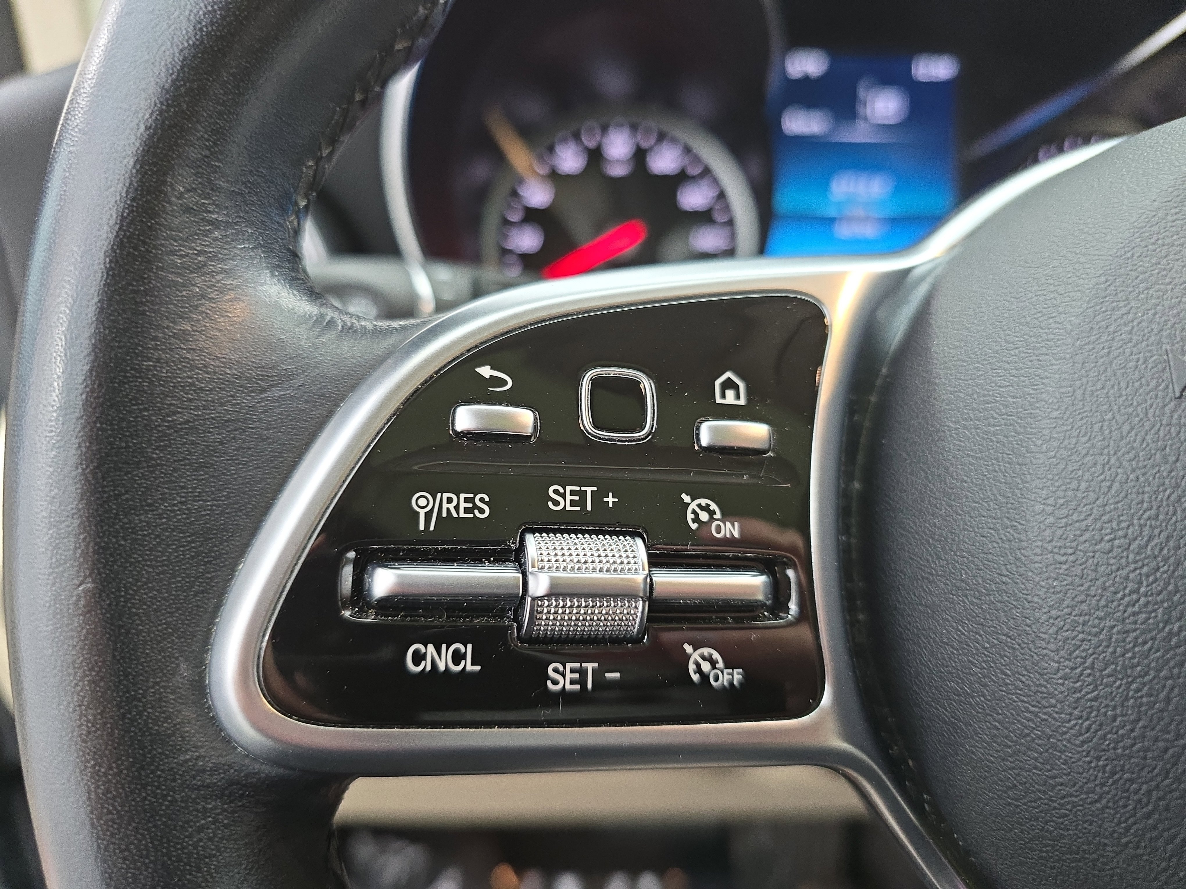 Certified 2021 Mercedes-Benz GLC 300 w/ Premium Package image 17