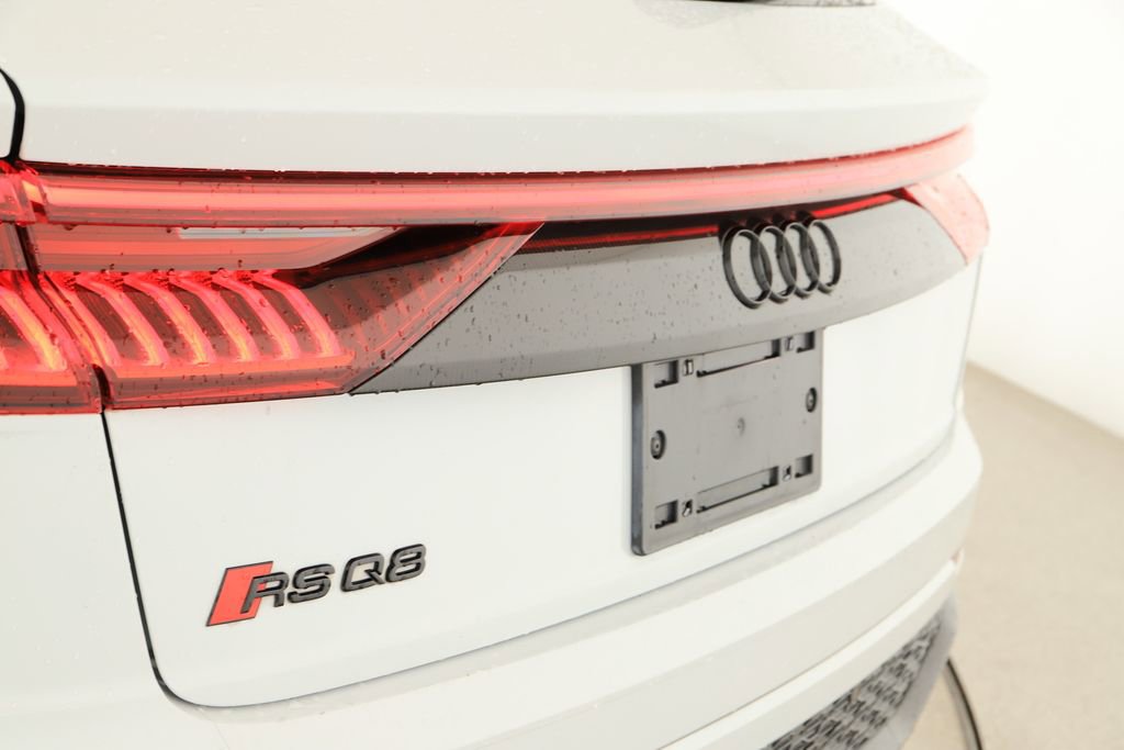 Certified 2022 Audi RS Q8 4.0T w/ Carbon Optic Package image 30