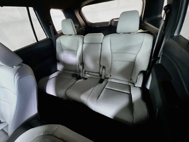 Used 2025 Honda Passport EX-L image 27