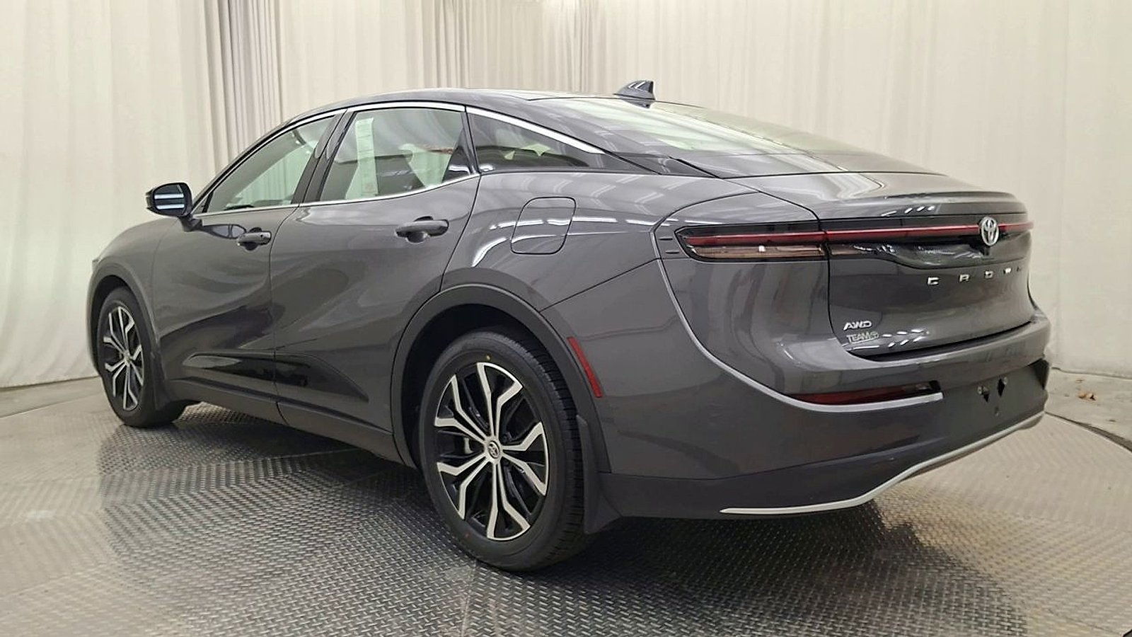 Certified 2023 Toyota Crown AWD/4WD image 13