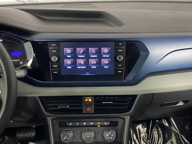 Used 2022 Volkswagen Taos SE image 14