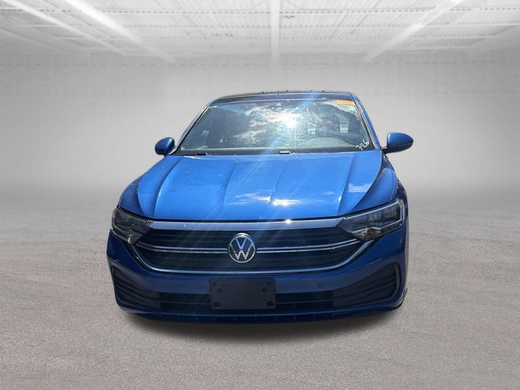 Used 2023 Volkswagen Jetta SE FWD image 5