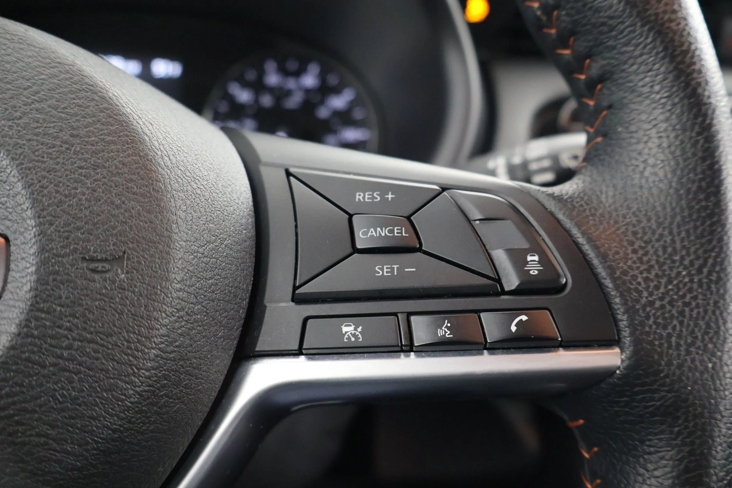 Used 2024 Nissan Kicks SR FWD image 19