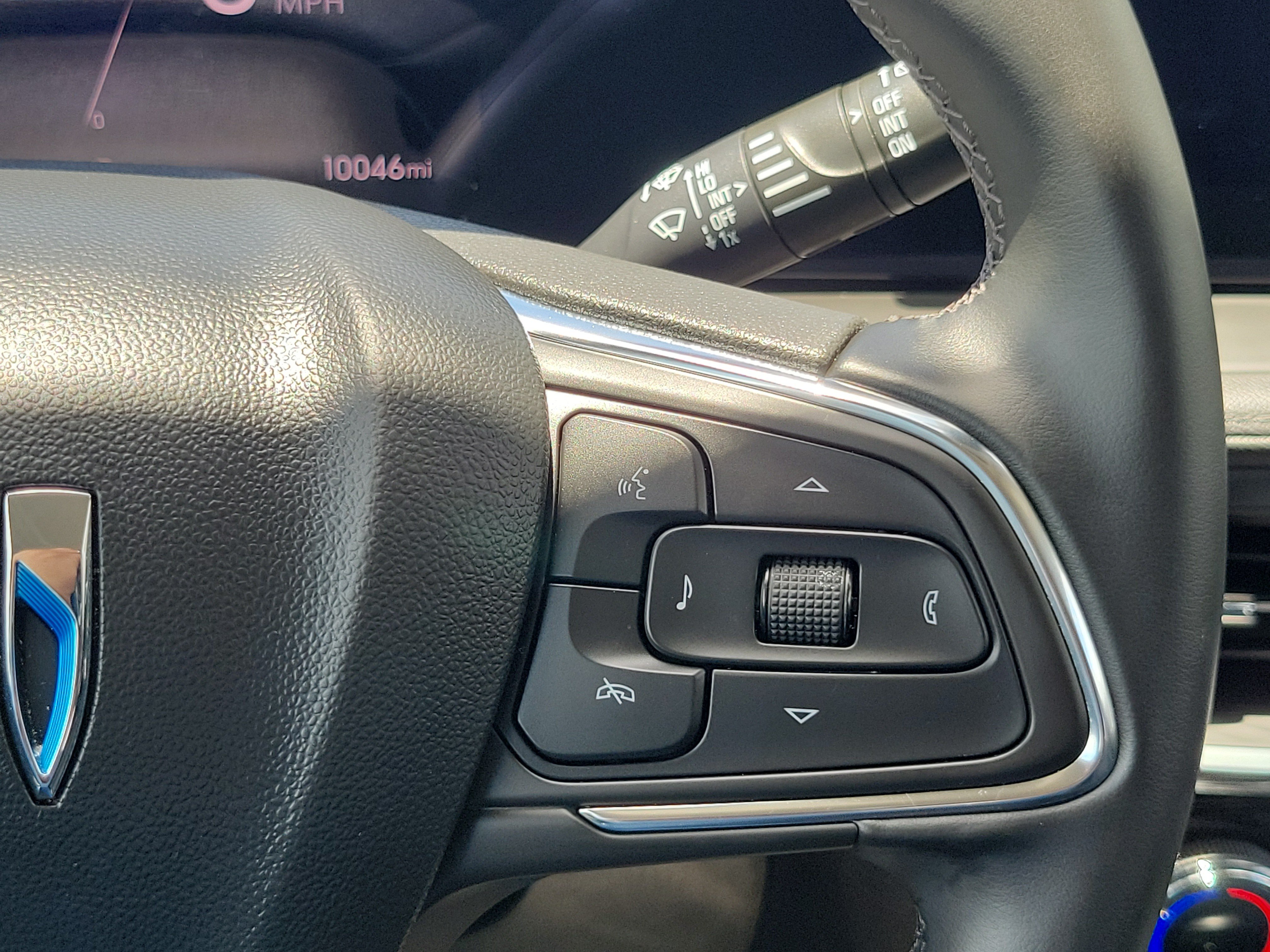 Used 2025 Buick Encore GX Sport Touring FWD image 21