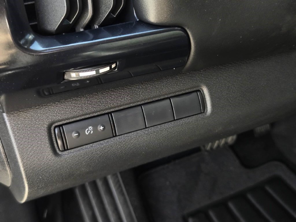 Certified 2025 Nissan Pathfinder S AWD/4WD image 17