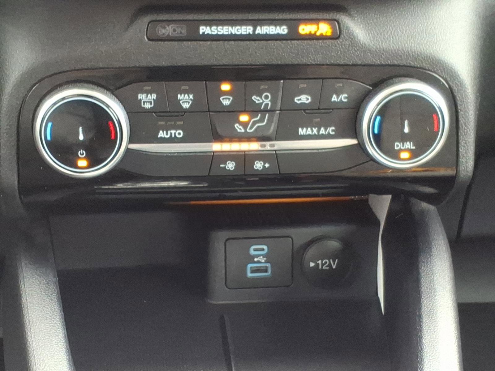 Used 2022 Ford Escape SE w/ Convenience Package image 18