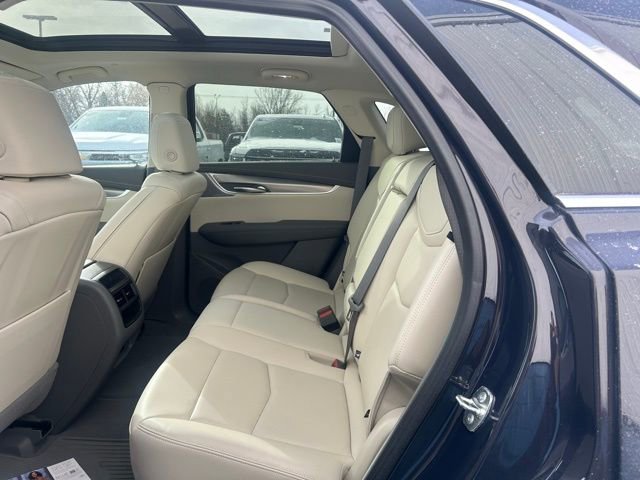 Used 2024 Cadillac XT5 Premium Luxury image 11