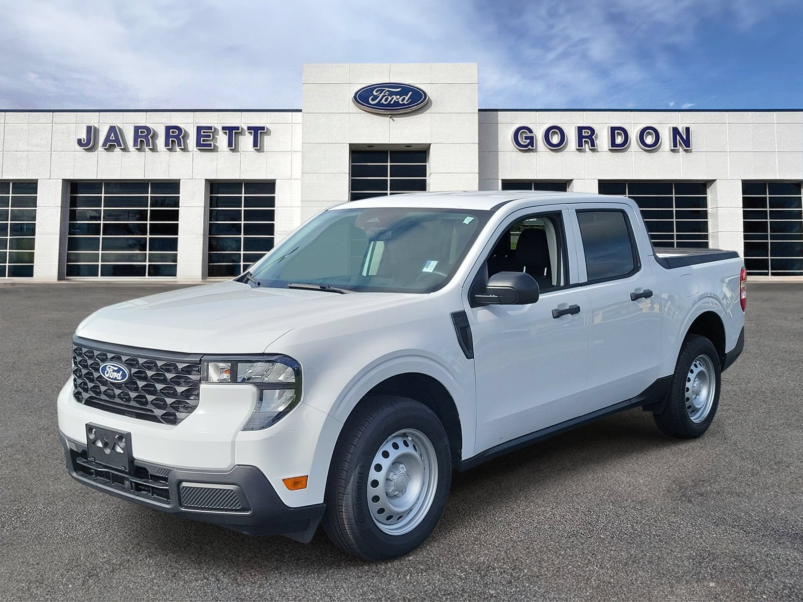 Certified 2025 Ford Maverick XL w/ Equipment Group 101A AWD/4WD image 2