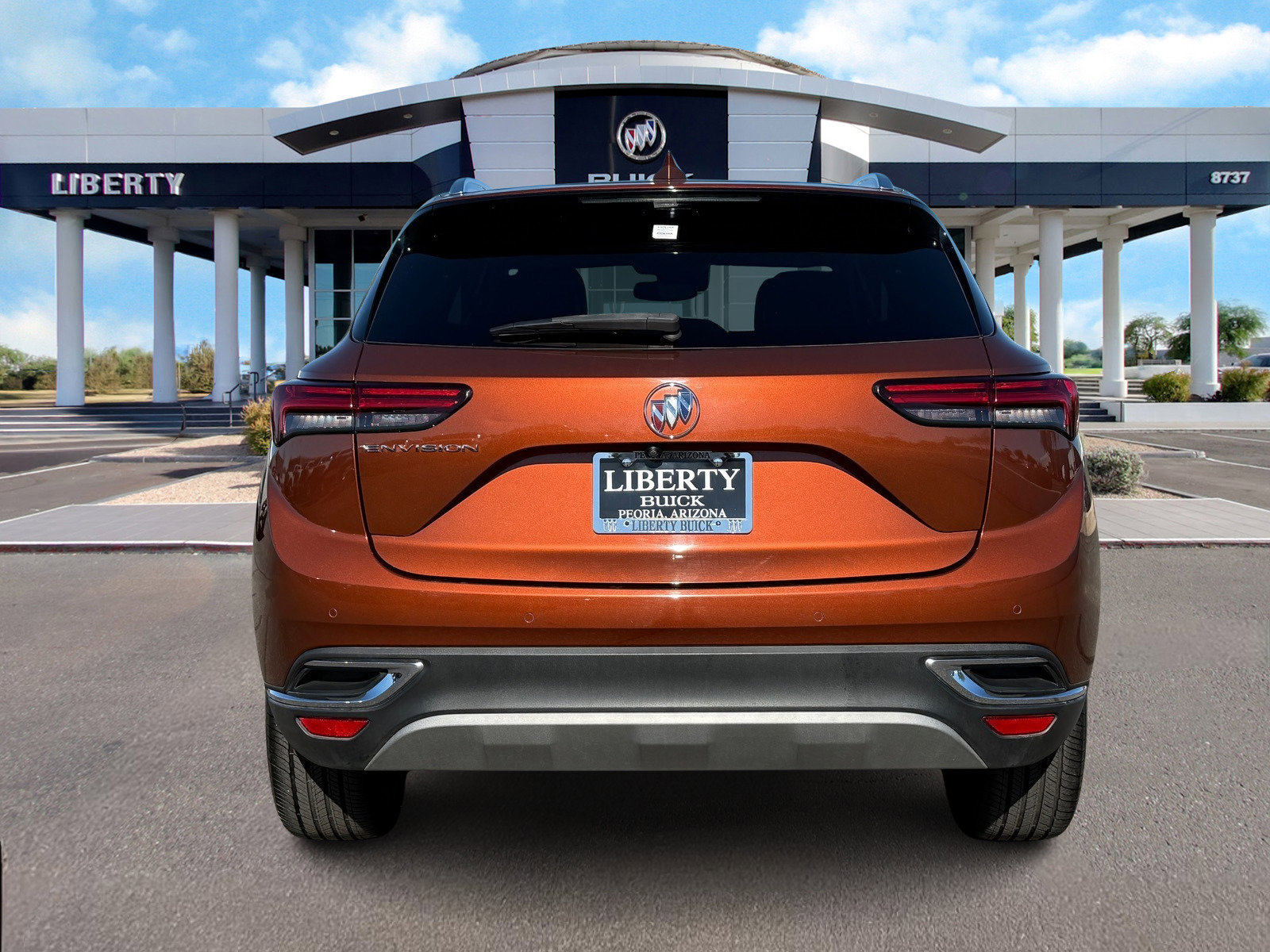 Used 2021 Buick Envision Essence w/ Technology Package I image 5