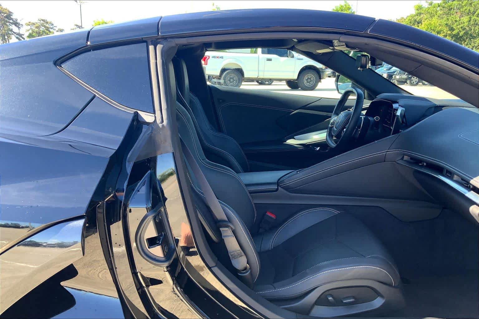 Used 2025 Chevrolet Corvette Stingray Coupe w/ Battery Protection Package RWD image 7