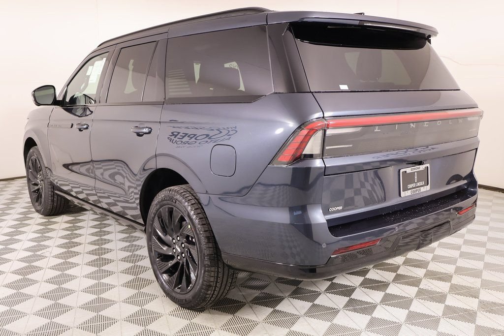 New 2025 Lincoln Navigator Reserve w/ Jet Appearance Package AWD/4WD image 24