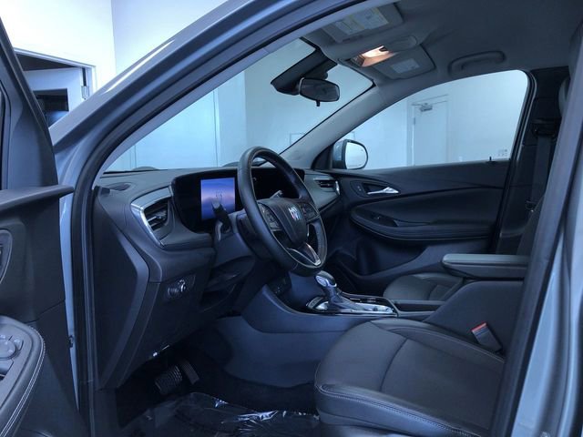 Used 2025 Buick Encore GX Preferred AWD/4WD image 11