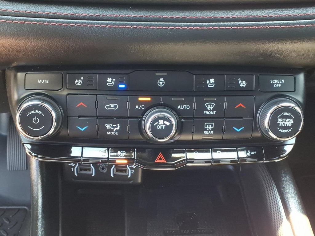 Used 2021 Dodge Durango R/T w/ Technology Group AWD/4WD image 8