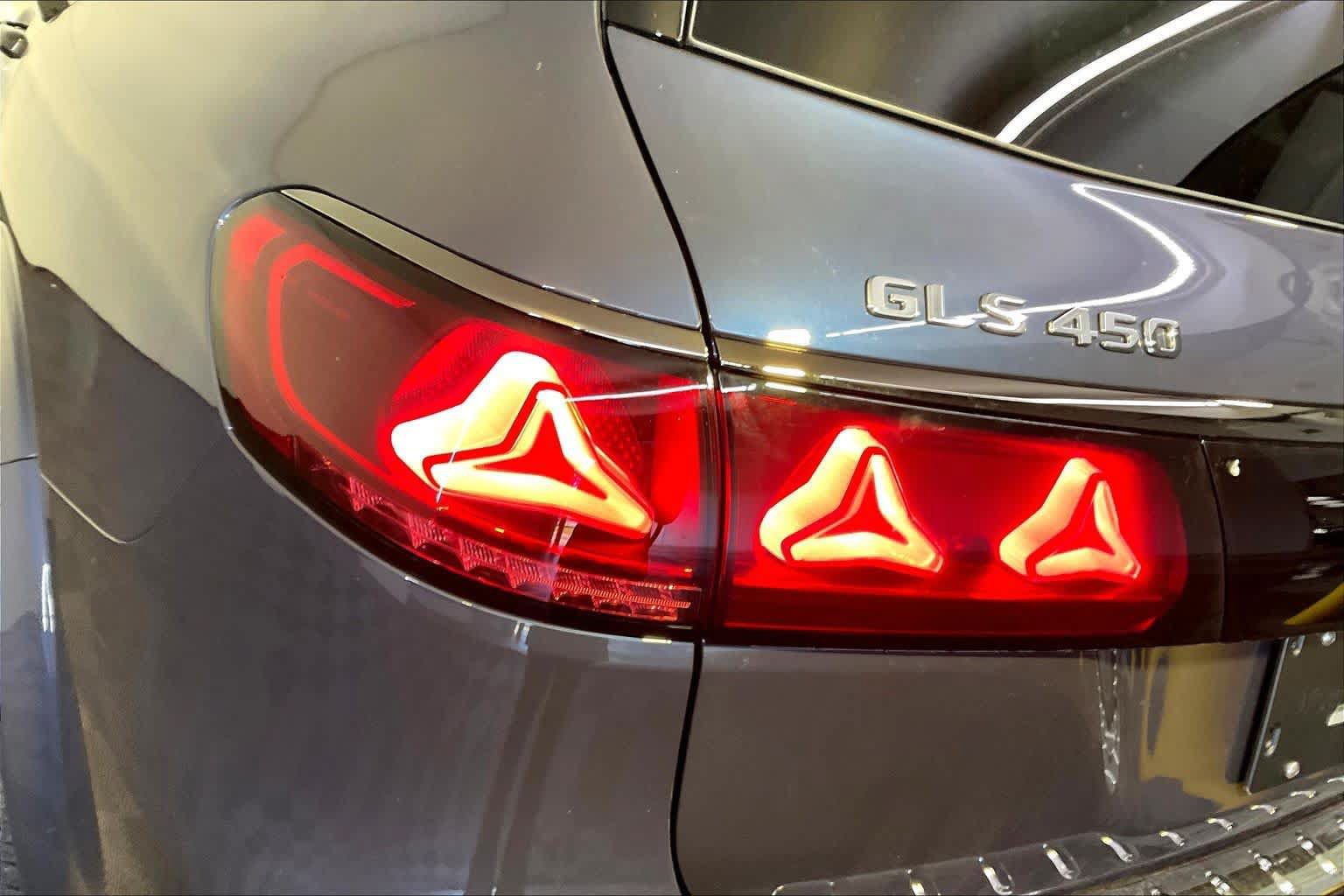 New 2027 Mercedes-Benz GLS 450 4MATIC image 5