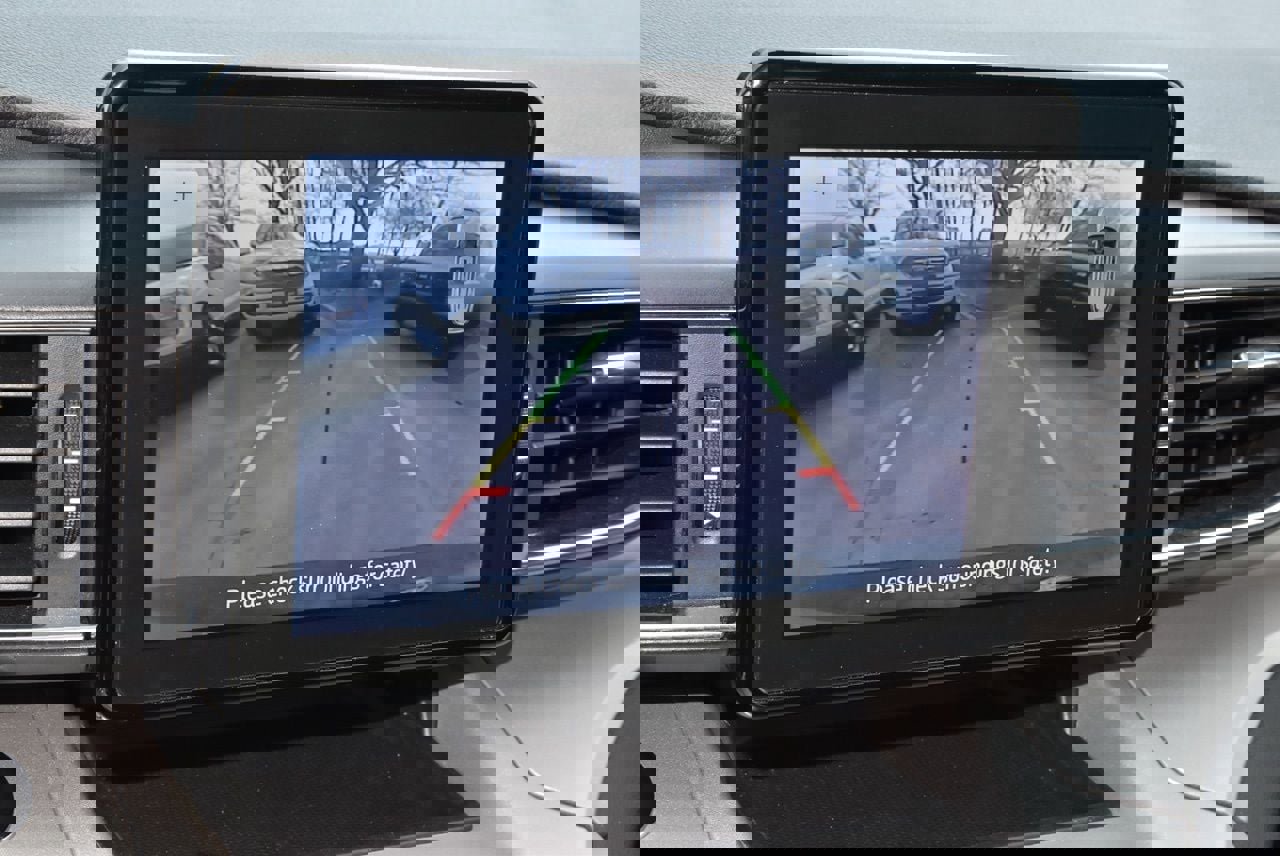 Used 2023 Ford Explorer XLT w/ Equipment Group 202A image 23