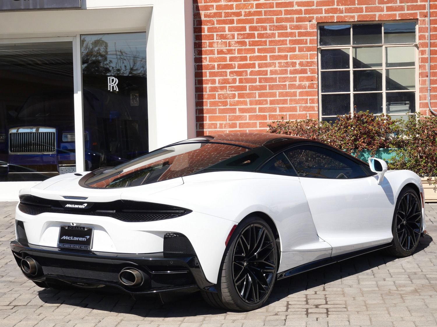 Used 2023 McLaren GT RWD image 4