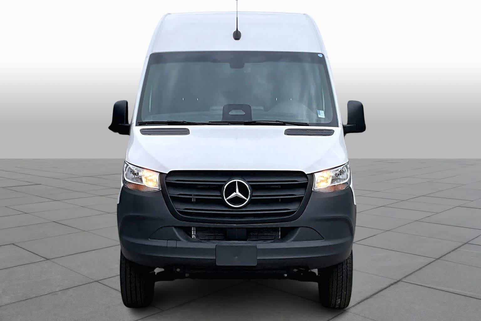 New 2025 Mercedes-Benz Sprinter 2500 image 3