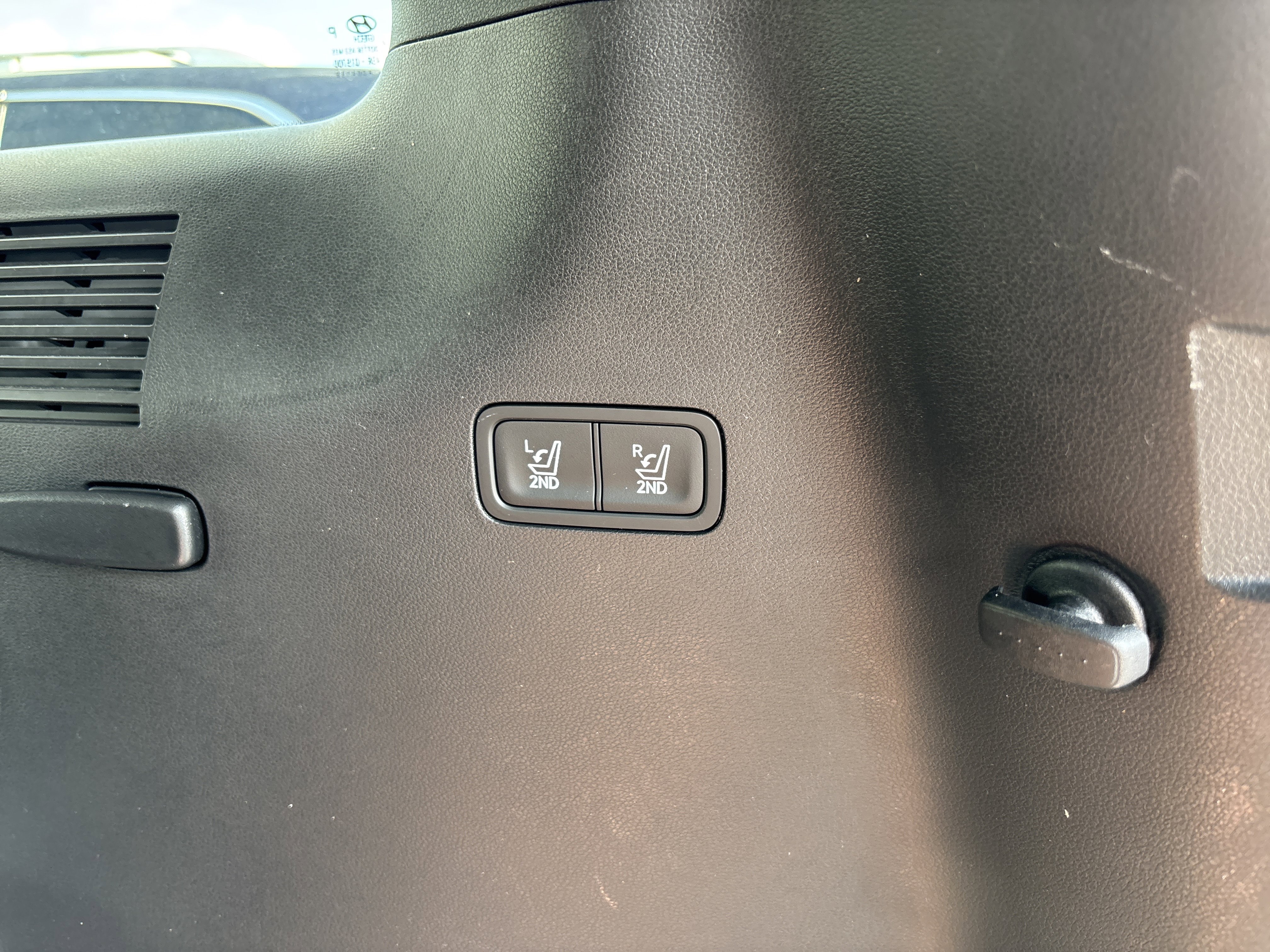 Used 2024 Hyundai Santa Fe Limited image 15