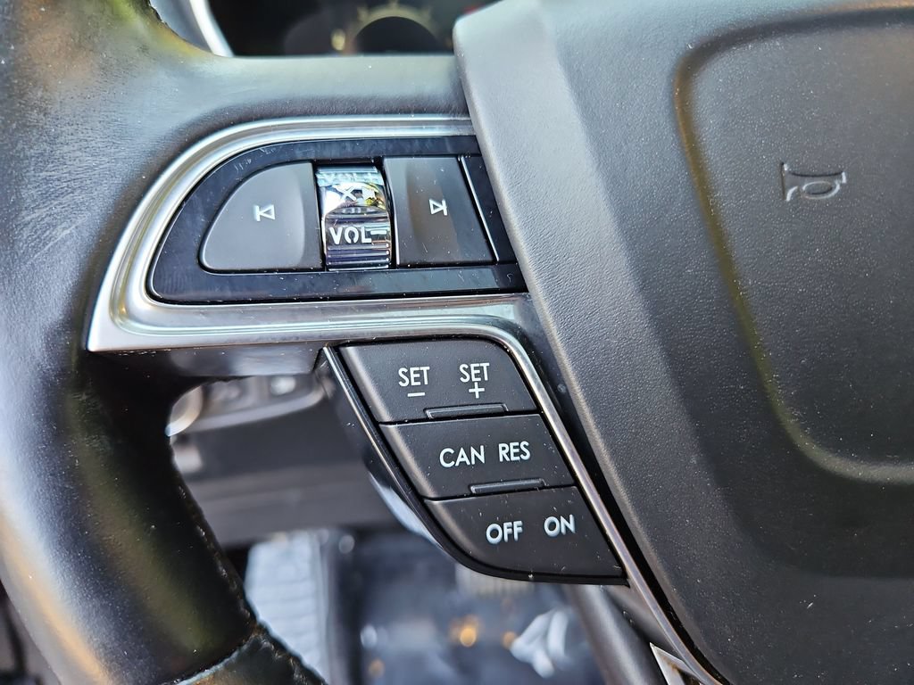 Used 2020 Lincoln Nautilus Reserve w/ Monochromatic Package AWD/4WD image 11