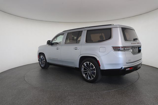 Used 2023 Jeep Grand Wagoneer Series III AWD/4WD image 10