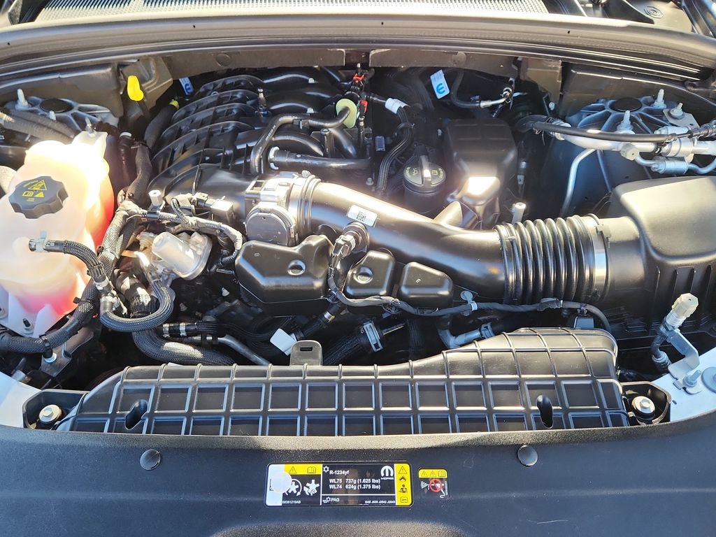 Used 2024 Jeep Grand Cherokee L Laredo image 13