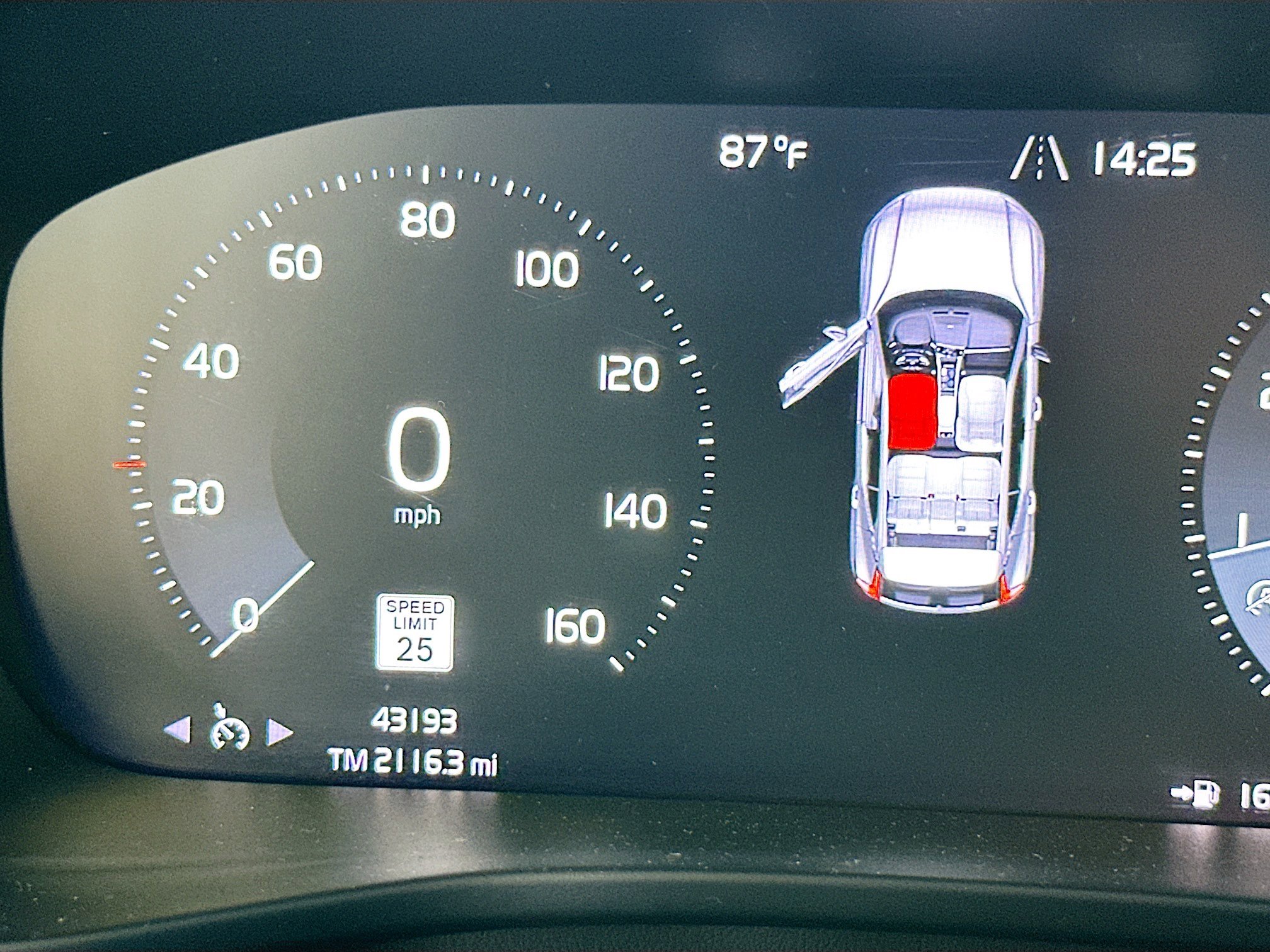 Used 2020 Volvo XC40 T5 Momentum w/ Protection Package Premier image 12