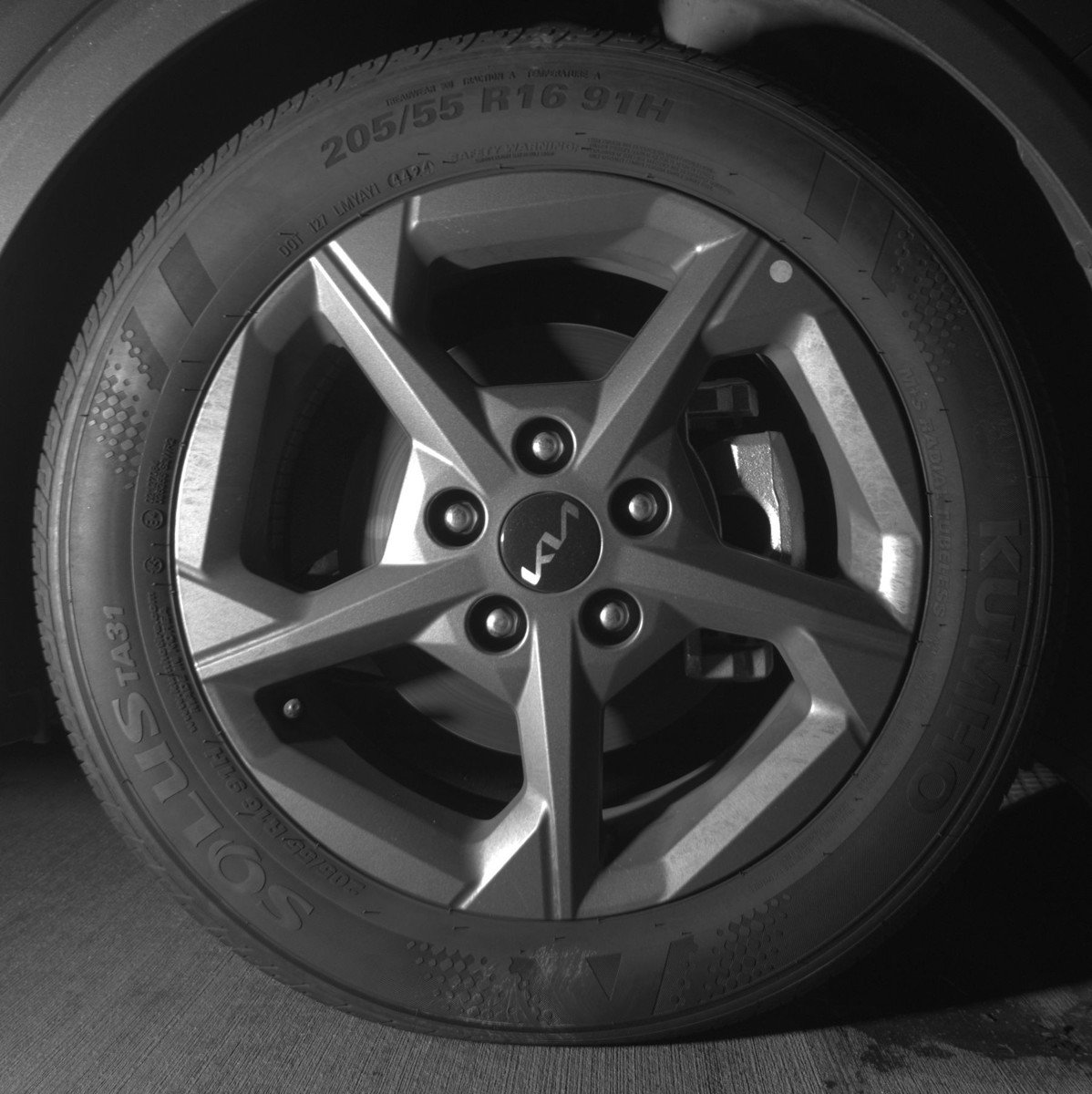 Used 2025 Kia K4 LXS image 13