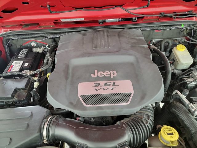 Used 2013 Jeep Wrangler Unlimited Sport image 32