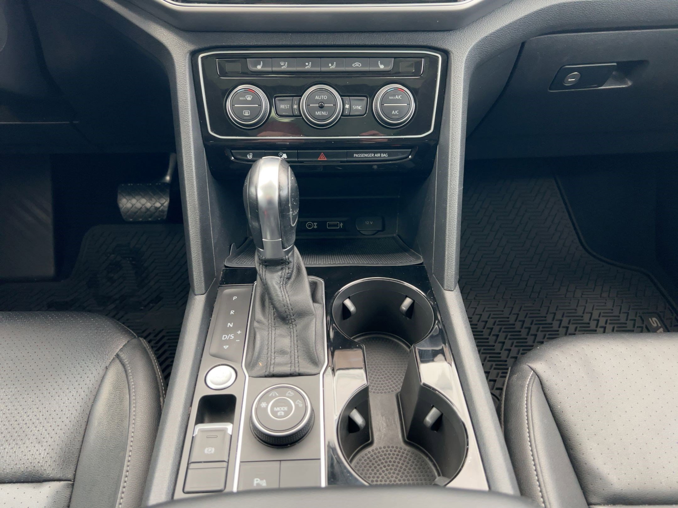 Used 2019 Volkswagen Atlas SEL image 19