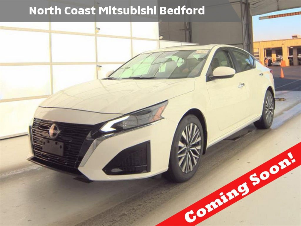 Used 2023 Nissan Altima 2.5 SV w/ SV Premium Package