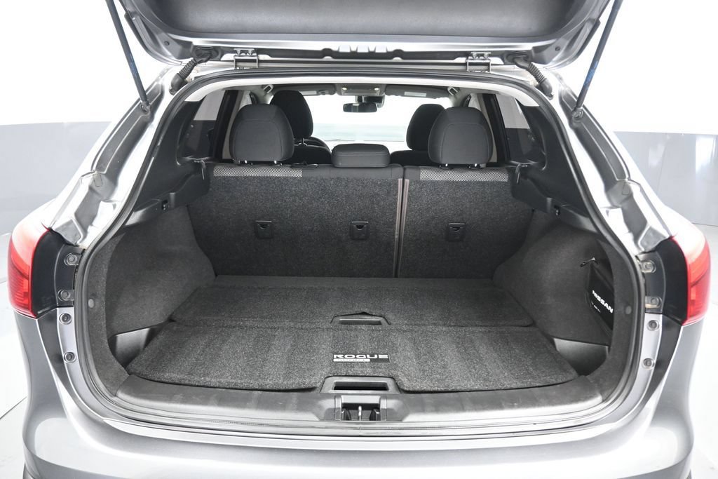 Used 2019 Nissan Rogue Sport SV AWD/4WD image 43