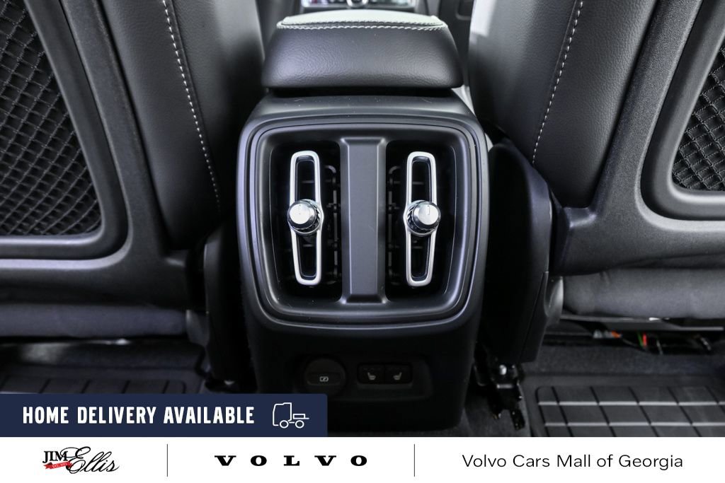 Certified 2023 Volvo XC40 B5 Plus w/ Protection Package Premier image 20