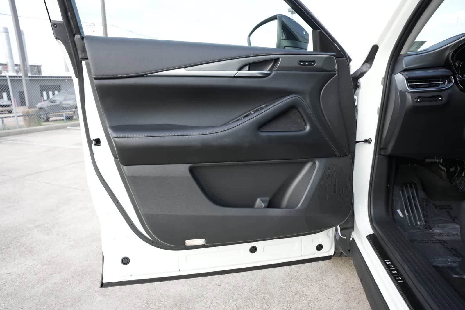 Certified 2023 INFINITI QX60 Luxe FWD image 18
