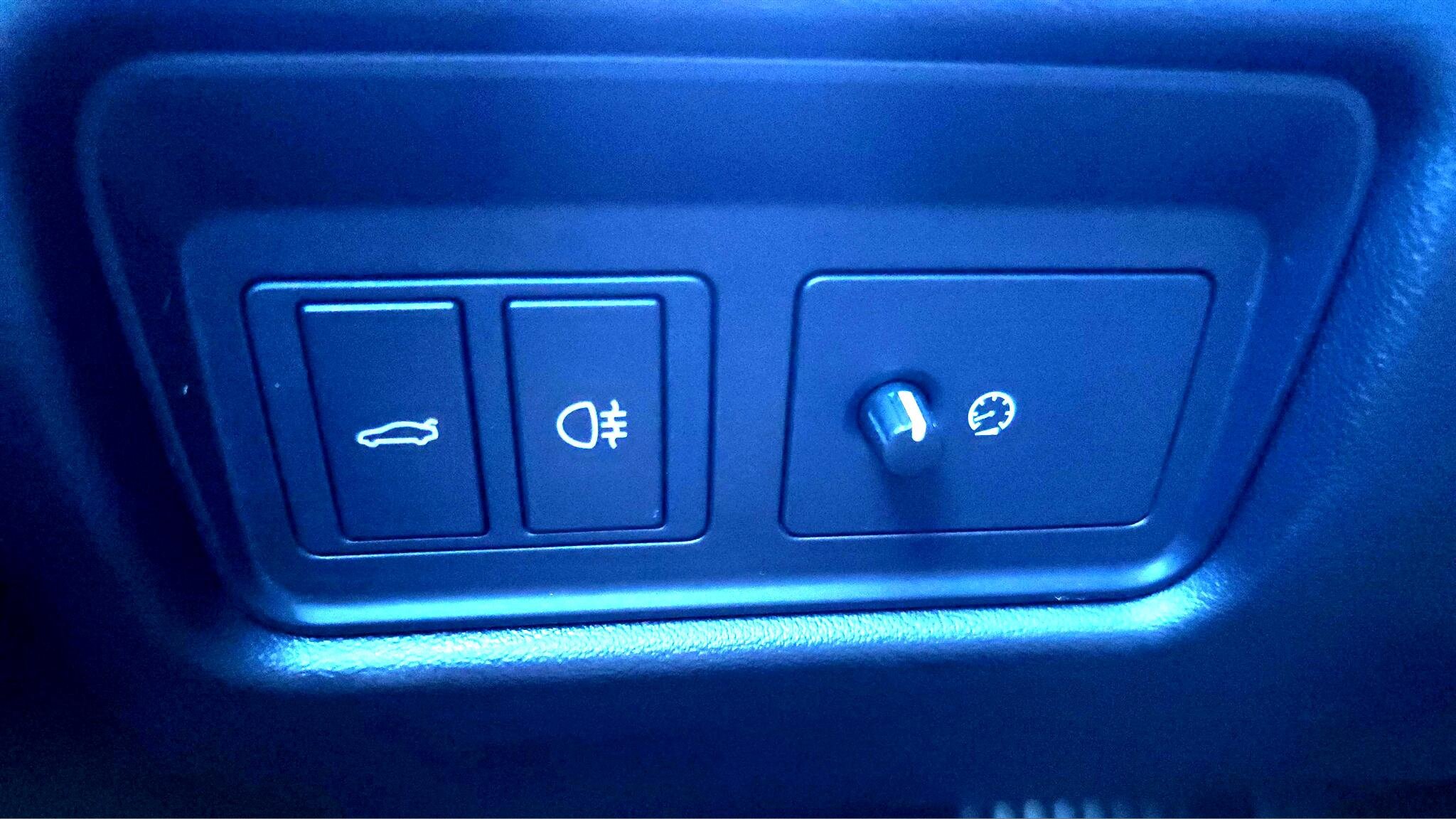 Used 2016 Jaguar F-TYPE R image 39