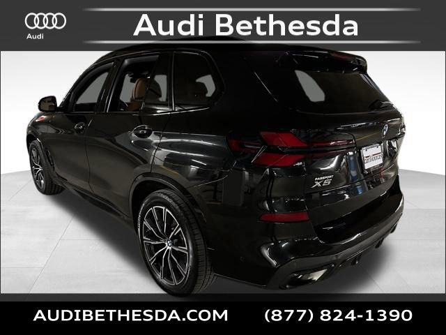Used 2025 BMW X5 xDrive40i w/ M Sport Package image 5
