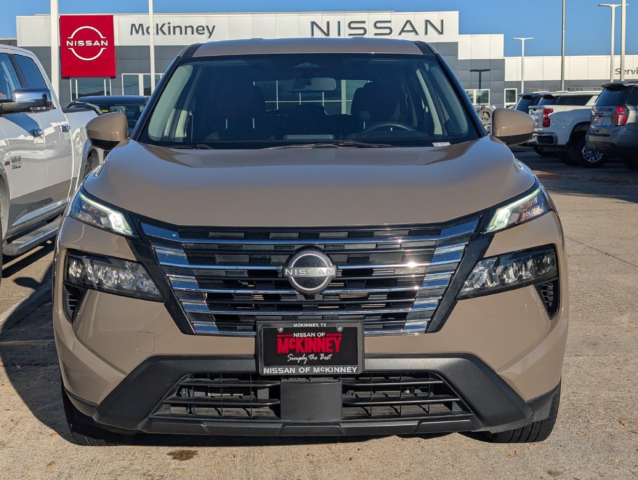 Used 2024 Nissan Rogue SV FWD image 6