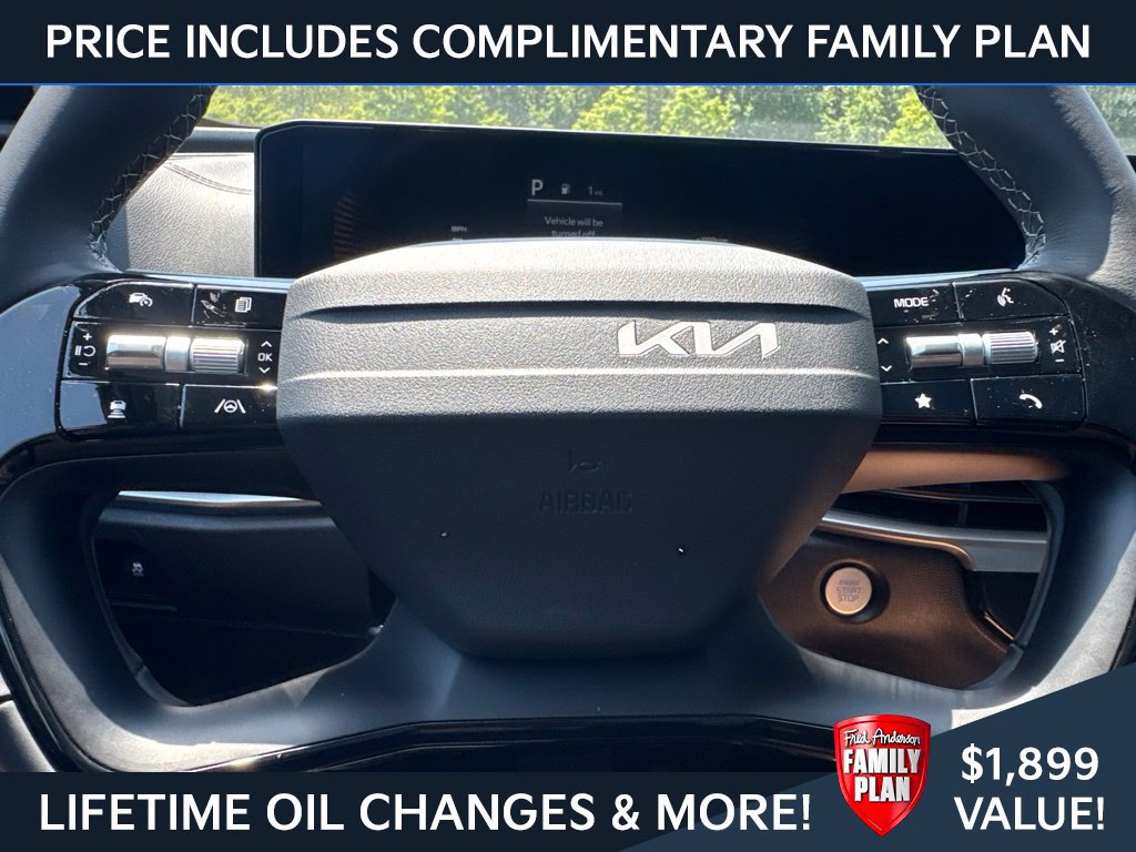 New 2026 Kia Sorento S w/ S Panoramic Sunroof Package FWD image 16