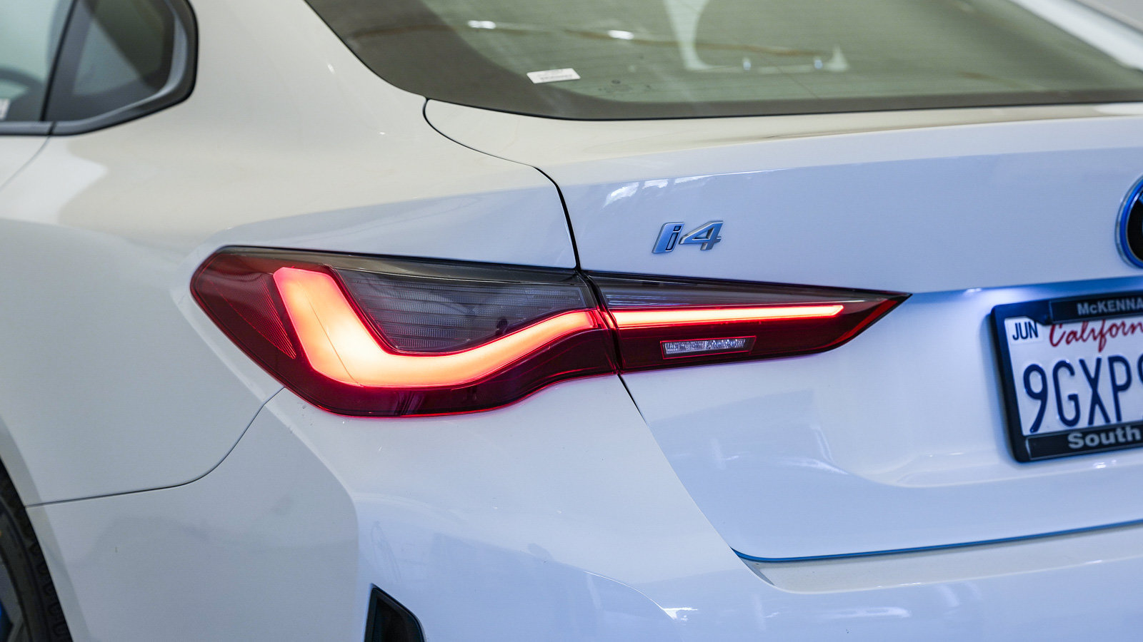 Used 2023 BMW i4 eDrive35 w/ Premium Package RWD image 9