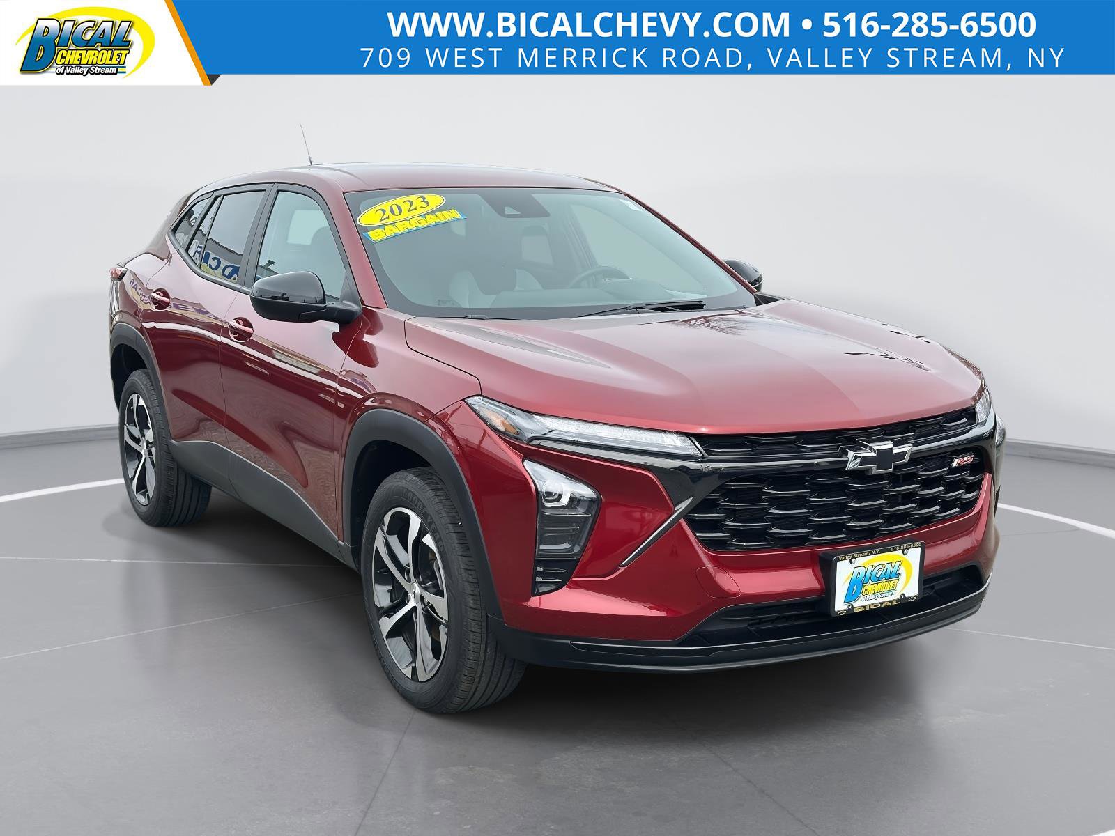 Certified 2024 Chevrolet Trax RS image 1