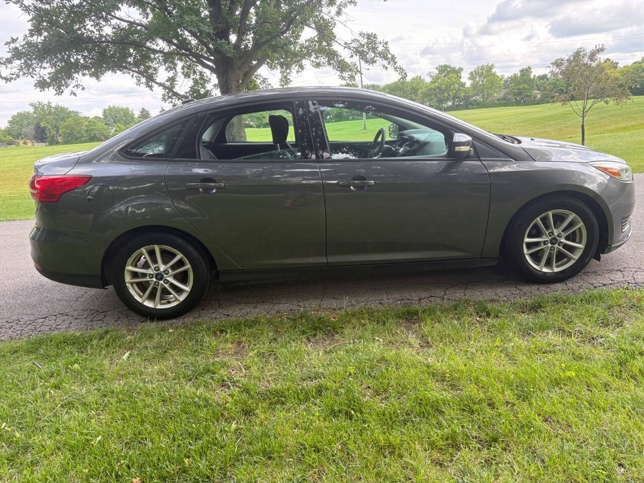 Used 2015 Ford Focus SE FWD image 11