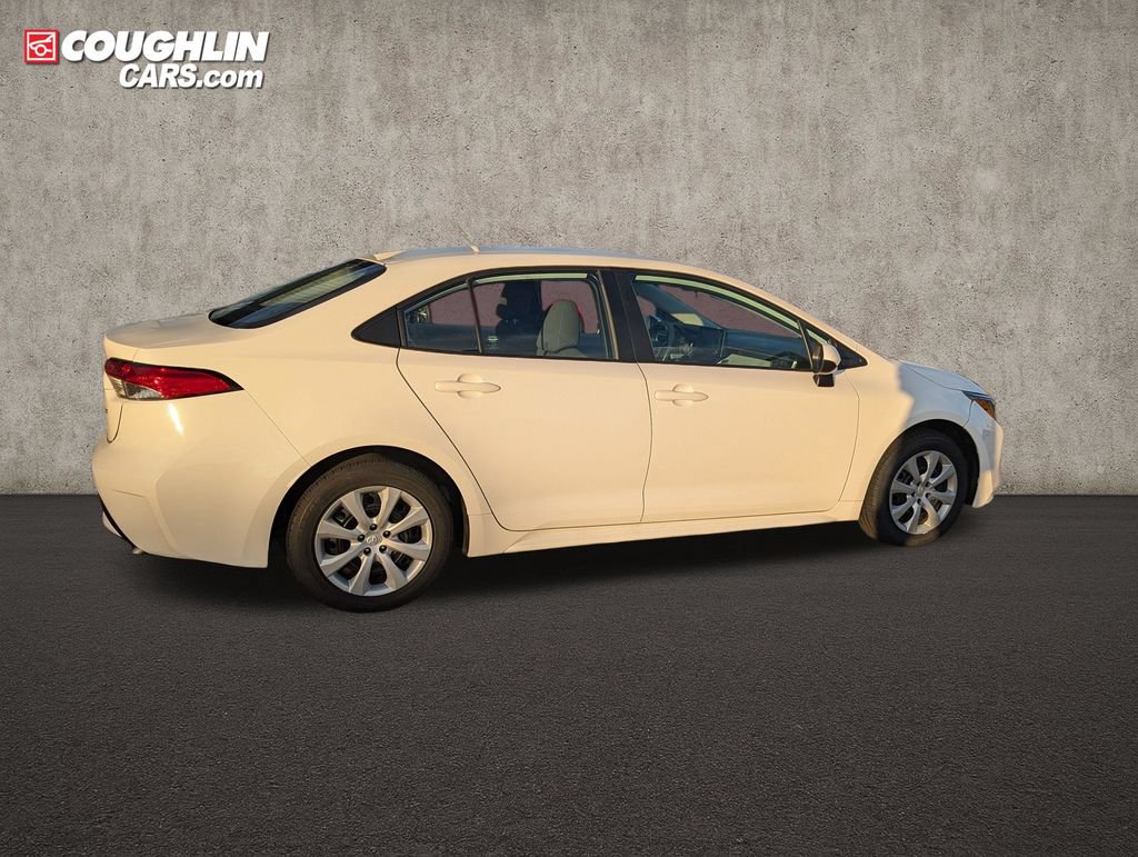 Used 2022 Toyota Corolla LE FWD image 8