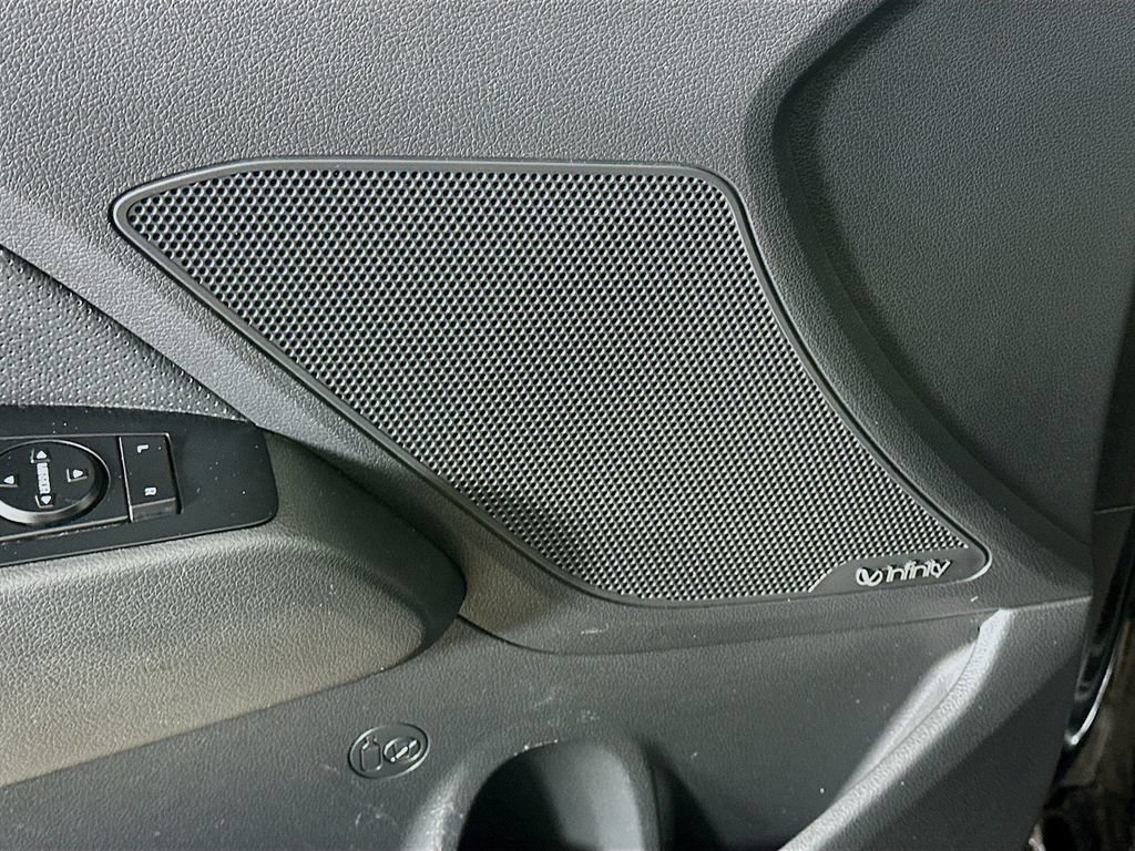 Used 2020 Hyundai Elantra Sport w/ Premium Package 02 FWD image 10