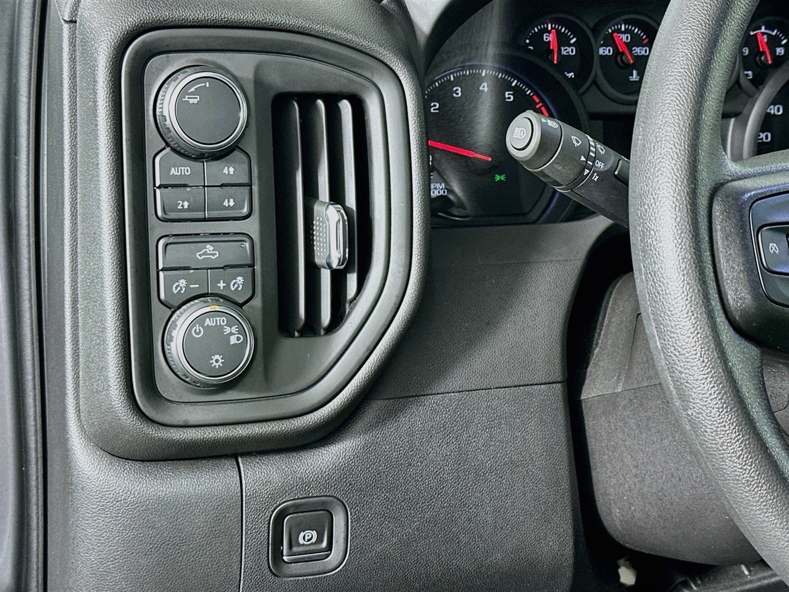 Used 2024 Chevrolet Silverado 1500 Custom Trail Boss AWD/4WD image 11