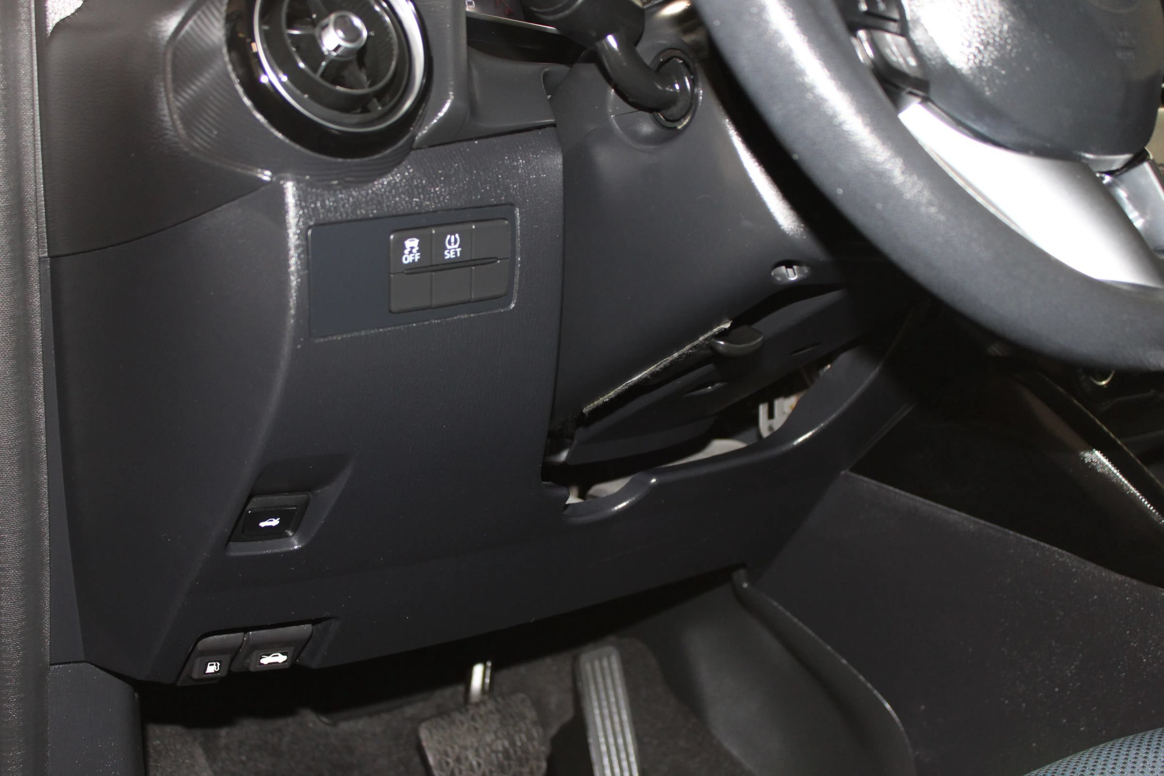 Used 2016 Scion iA FWD image 22