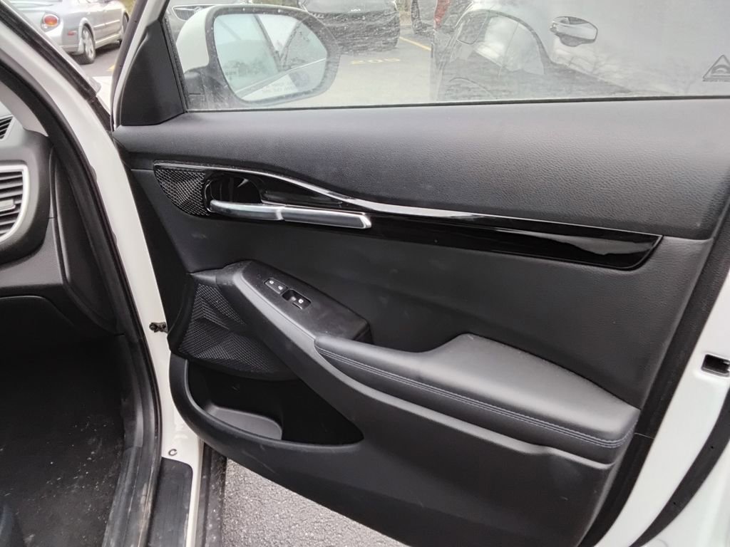 Used 2023 Kia Seltos S w/ Navigation Package image 11