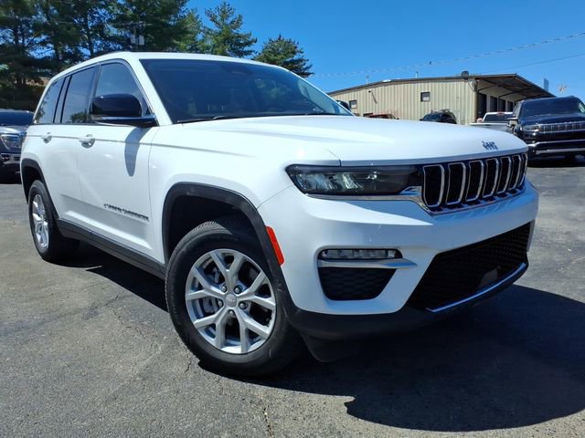 Used 2023 Jeep Grand Cherokee Limited AWD/4WD image 10