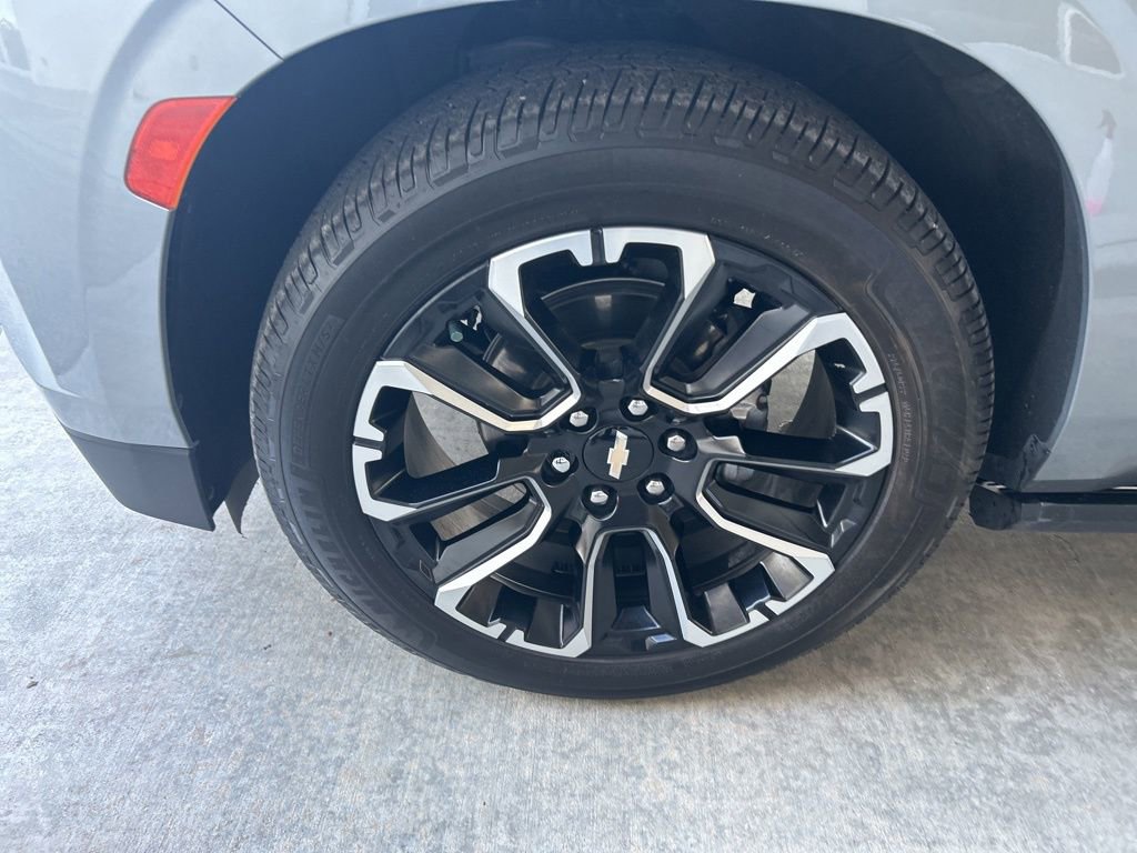 Used 2023 Chevrolet Suburban High Country w/ Max Trailering Package image 15