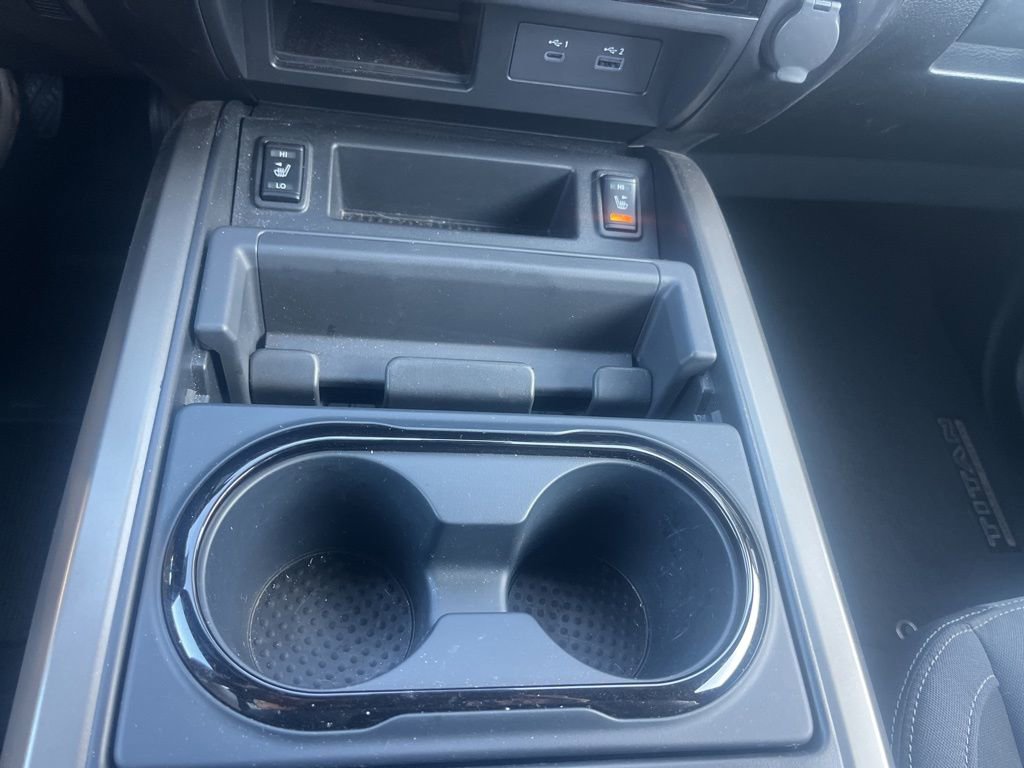 Used 2024 Nissan Titan SV w/ SV Bronze Edition Package RWD image 19